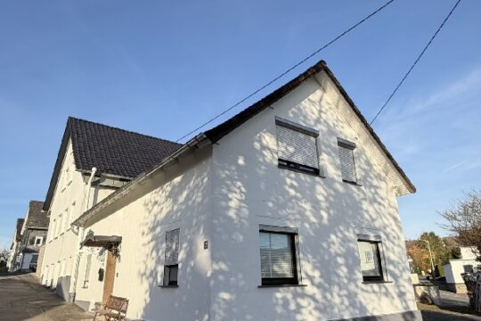 200 qm Haus und 90 qm Haus