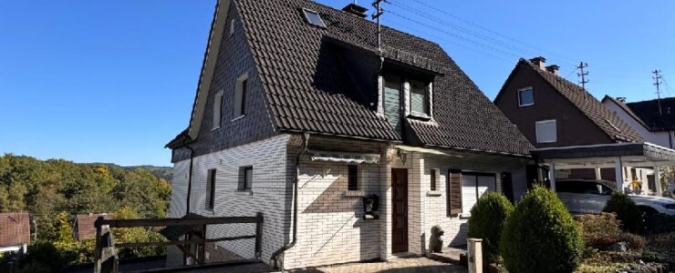 Ein- bis Zweifamilienhaus mit Einliegerwohnung in ruhiger Waldrandlage von Hilchenbach