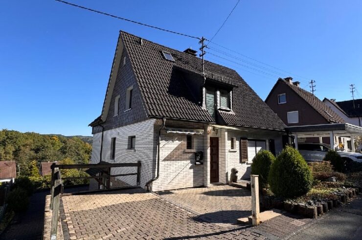 Ein- bis Zweifamilienhaus mit Einliegerwohnung in ruhiger Waldrandlage von Hilchenbach