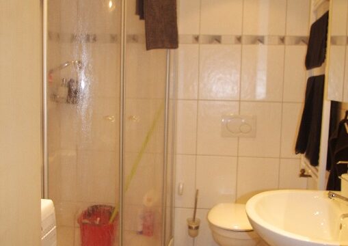 Bad mit Dusche