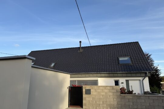 barrierefreier Zugang von den Stellplätzen