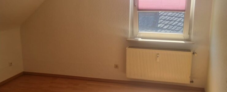 42 m ² Dachgeschosswohnung 2 ZKB in Mehrfamilienhaus in Siegen-Eiserfeld 42 m ² Dachgeschosswohnung 2 ZKB in Mehrfamilienhaus in Siegen-Eiserfeld