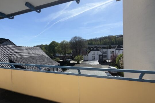 großer Balkon