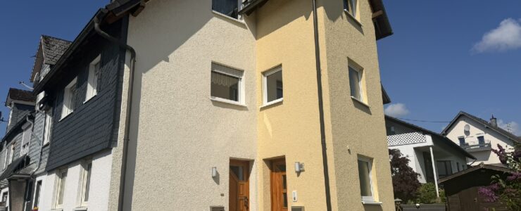 Reihenendhaus mit Einliegerwohnung in guter Lage von Krombach Reihenendhaus mit Einliegerwohnung in guter Lage von Krombach