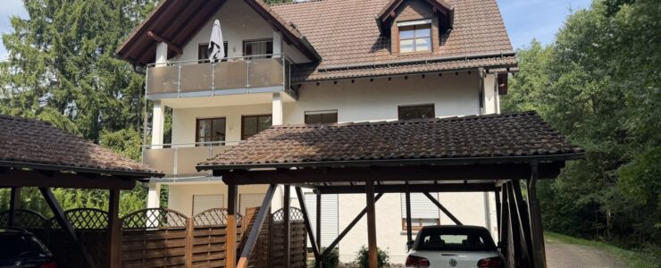 Helle 3-Zimmer-Wohnung mit großem Balkon, Carport und Gartennutzung in Kreuztal-Eichen Helle 3-Zimmer-Wohnung mit großem Balkon, Carport und Gartennutzung in Kreuztal-Eichen