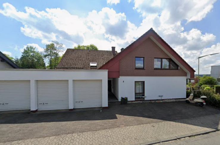 Charmante Dachgeschosswohnung (3 ZKB) mit Loggia und Garage in Kreuztal zu verkaufen